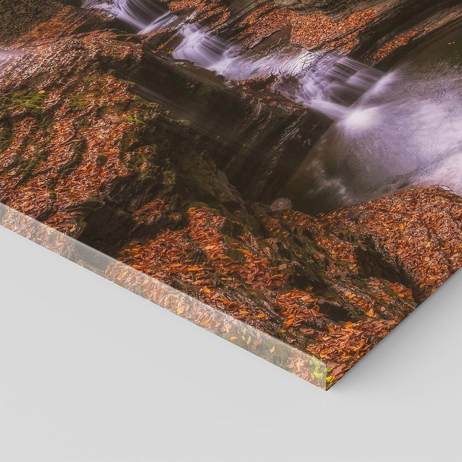 Obraz na płótnie 30x30 - Barwna Harmonia - strumień, las