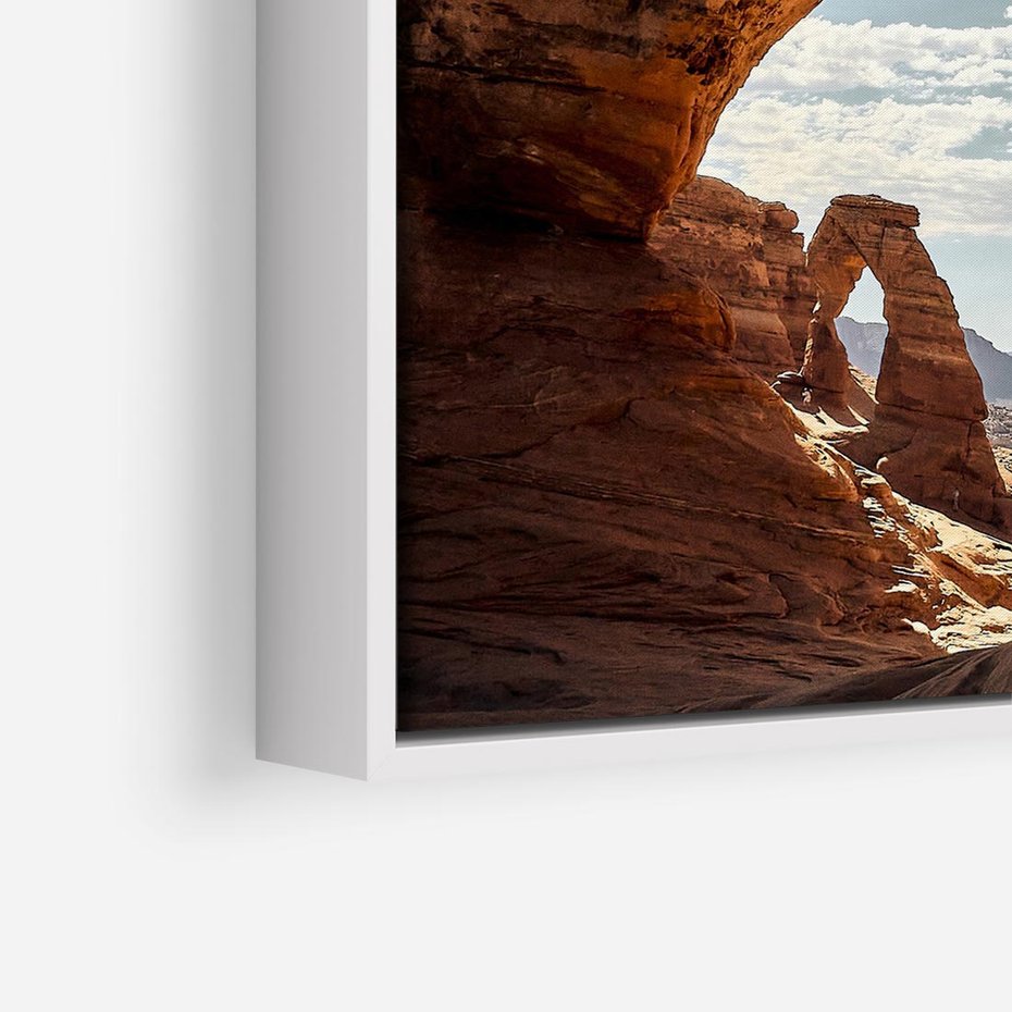 Obraz w ramie 80x80 - Magia pustynnego kanionu - pustynia, kanion - rama biała