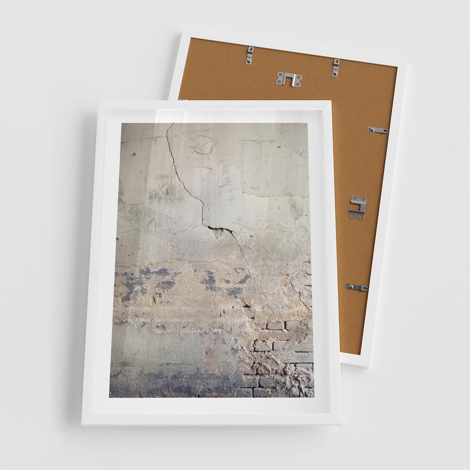 Plakat w ramie 50x70 - Surowość ściany z betonu - ściana, beton - rama biała