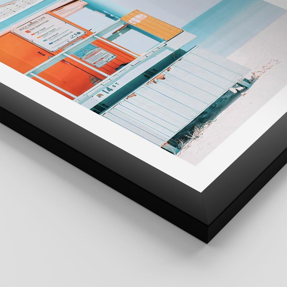 Plakat w ramie 30x40 - Letnia Idylla - plaża, domek na plaży - rama czarna