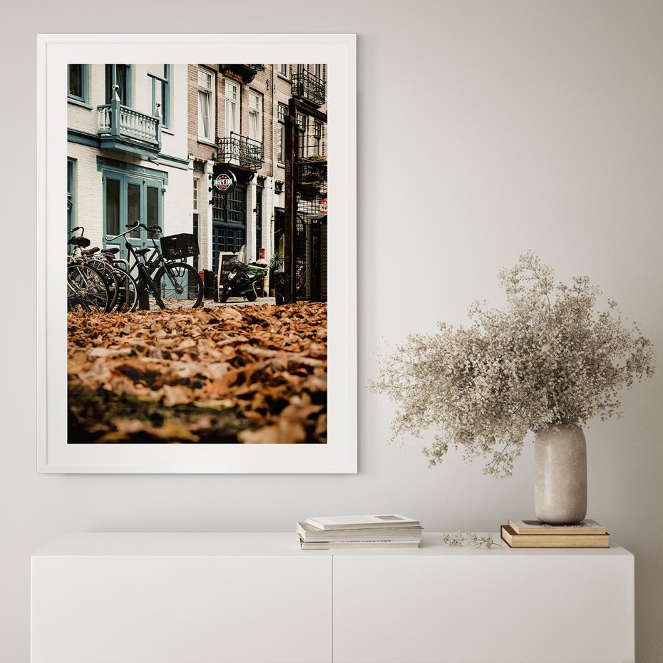 Plakat bez ramy 40x50 - Rowery w Mieście pełnym Liści - rower, miasto