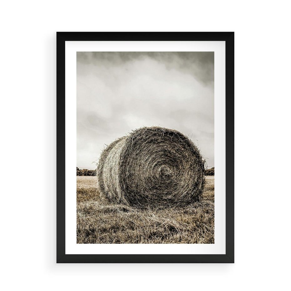 Plakat w ramie 50x70 - Siano w Sepii: Wiejska Tradycja - snopek siana, bela siana - rama czarna