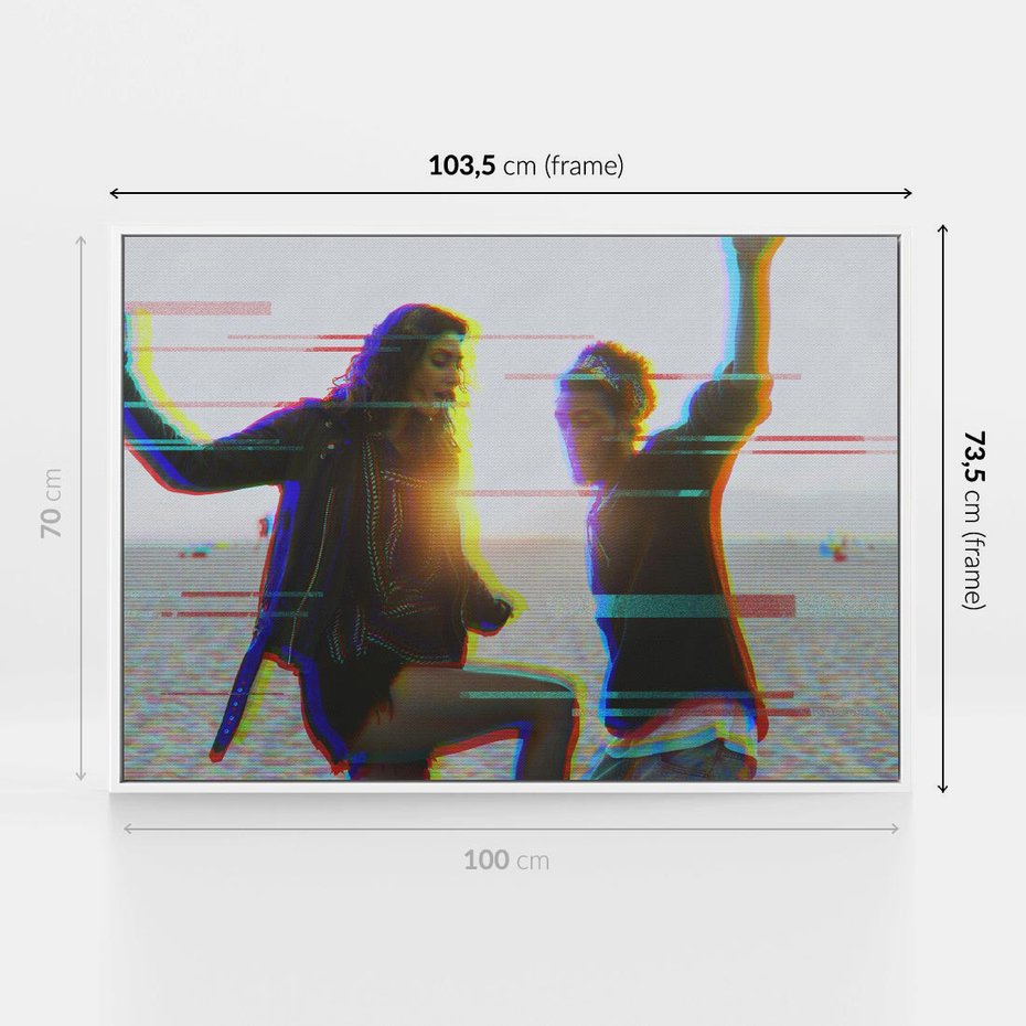 Obraz w ramie 100x70 - Taniec tęsknot - zdjęcie w stylu retro, dodane kolorowe akcenty - rama biała