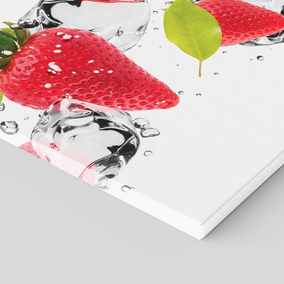 Obraz na płótnie 100x50 - Rajskie truskawki z wodą - truskawki, woda