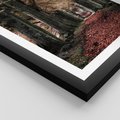 Plakat w ramie 30x40 - Spacer po Leśnej Drodze - ścieżka w lesie, jesień suche liście - rama czarna