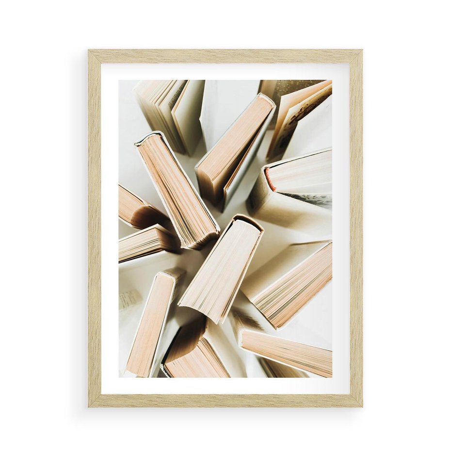 Plakat w ramie 50x70 - Odcienie Wiedzy - książki, ujęcie z góry - rama drewno