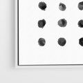 Obraz w ramie 80x80 - Boho Sztuka Wolości - minimalistyczny plakat, czarne kropki na białymtle - rama biała
