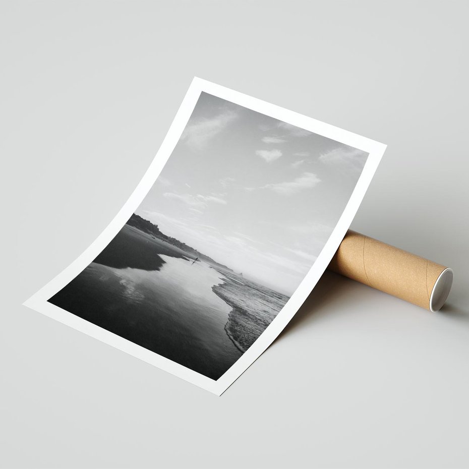 Plakat bez ramy 21x30 - Nadmorska Melodia - czarno białe zdjęcie, plaża