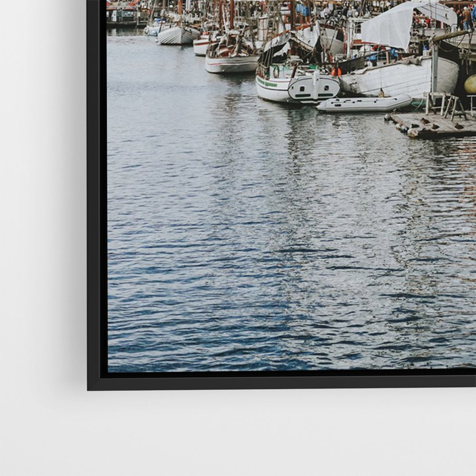 Obraz w ramie 50x70 - Wibracje Miejskiego Klimatu - Dania, Kopehaga - rama czarna