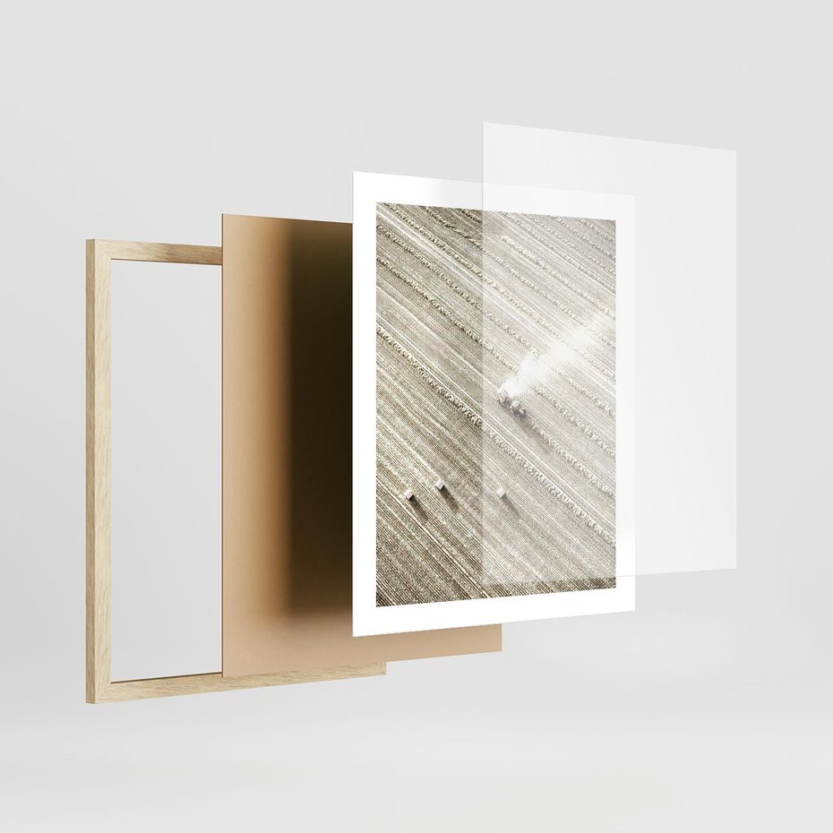 Plakat w ramie 40x50 - Pole i Żniwa na Malowniczym Zdjęciu - pole, traktor - rama drewno