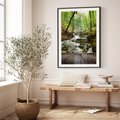 Plakat w ramie 30x40 - Strumyk w lesie - strumyk, w lesie - rama czarna