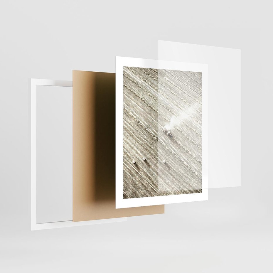 Plakat w ramie 40x50 - Pole i Żniwa na Malowniczym Zdjęciu - pole, traktor - rama biała