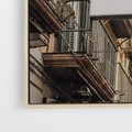 Obraz w ramie 80x80 - Magiczne Spacery - hotel, uliczka - rama drewno