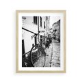 Plakat w ramie 40x50 - Rower w Kontraście - rower, czarno - rama drewno