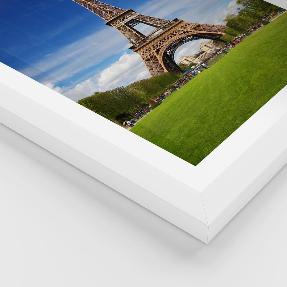 Plakat w ramie 30x40 - Eiffla: symbole Paryża - Eiffla, Paryż - rama biała
