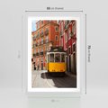 Plakat w ramie 50x70 - Urok tramwaju w Lizbonie - Lizbona, tramwaj - rama biała