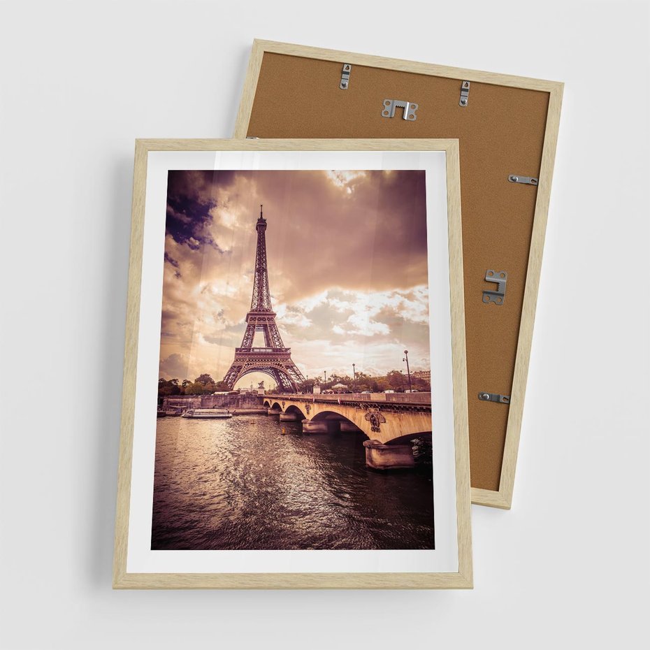 Plakat w ramie 50x70 - Eiffla: ikona Paryża - Eiffla, Paryż - rama drewno