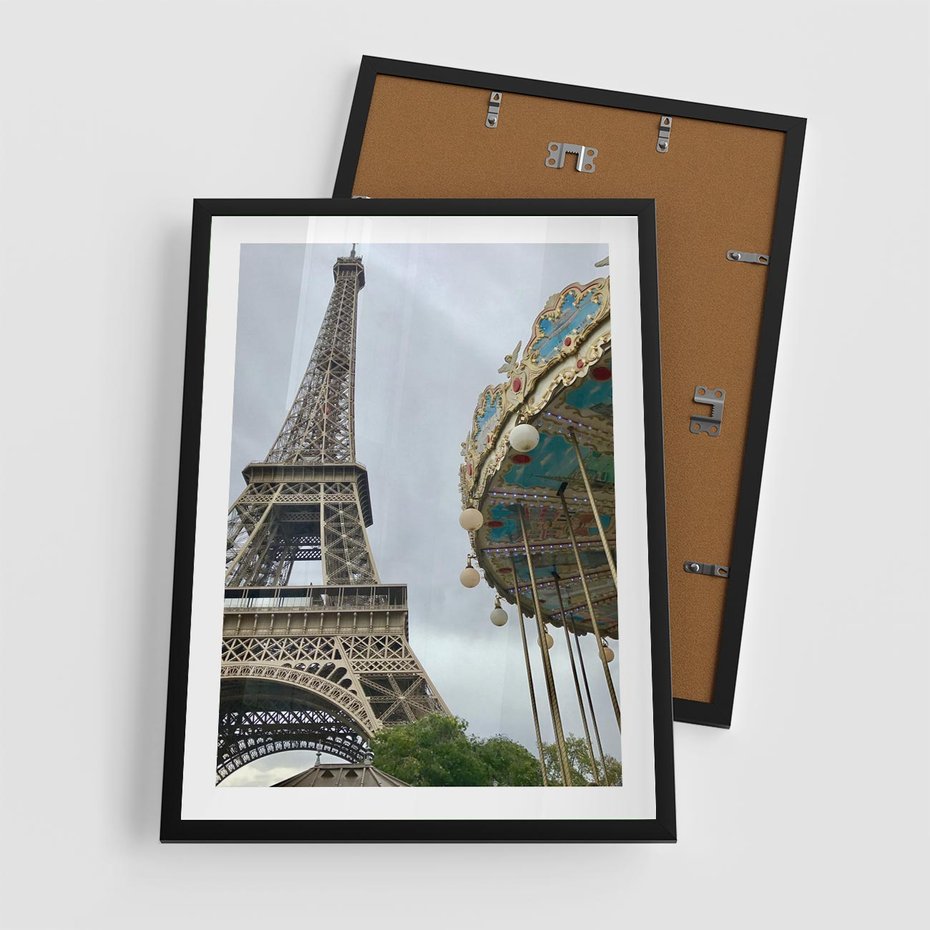 Plakat w ramie 50x70 - Delikatność kolorów - wieża, Eiffla - rama czarna