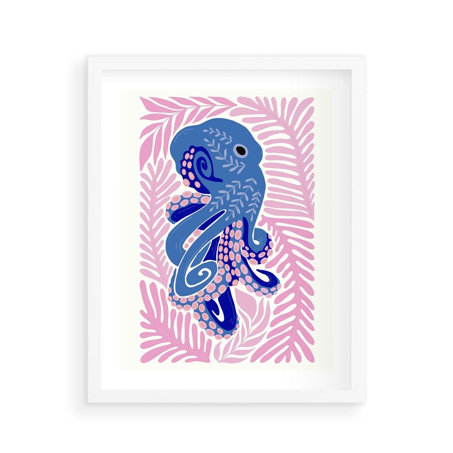 Plakat w ramie 40x50 - Rozkwitające marzenia - abstrakcyjna kompozycja, niebieska ośmiornica wśród różowej roślinnośći - rama biała