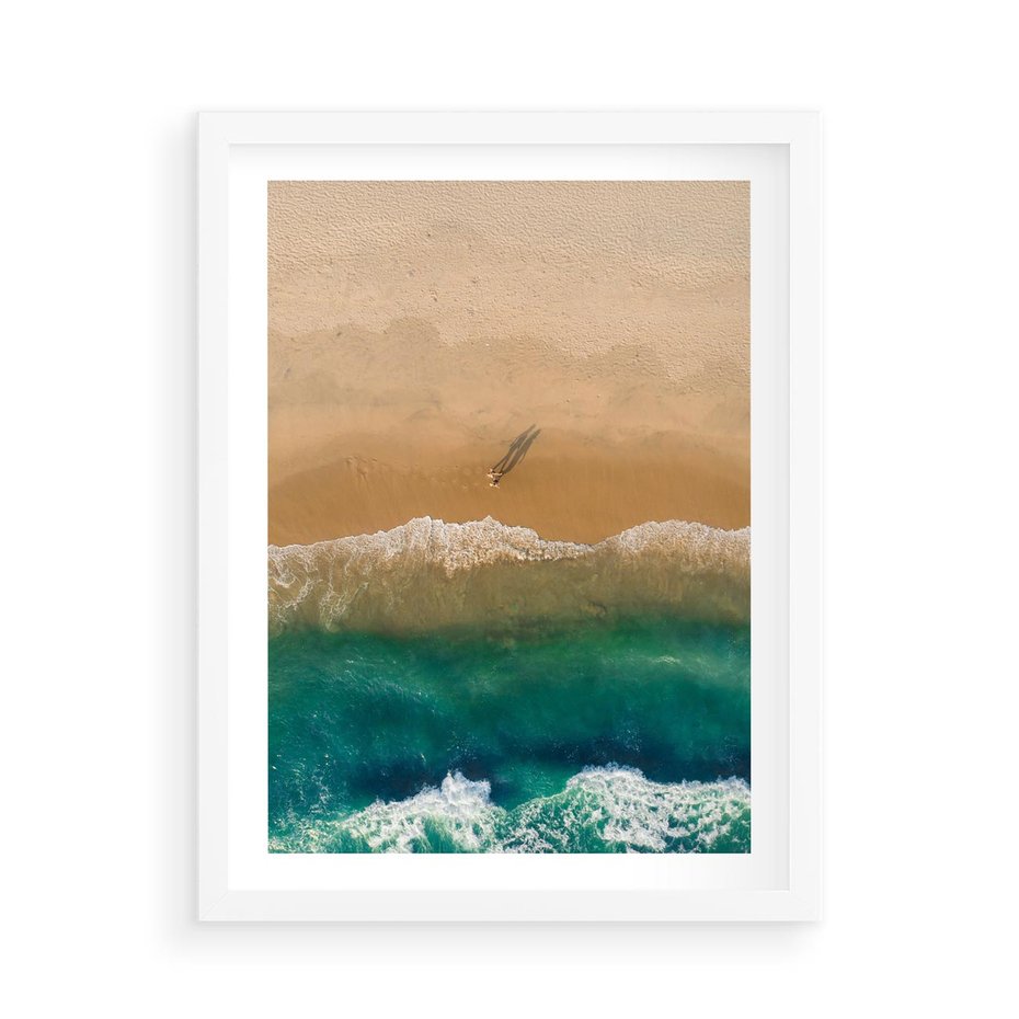 Plakat w ramie 50x70 - Nadbrzeżna Harmonia - plaża, morze - rama biała