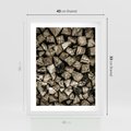 Plakat w ramie 40x50 - Piękno Drewna - belki drewna, drewno - rama biała