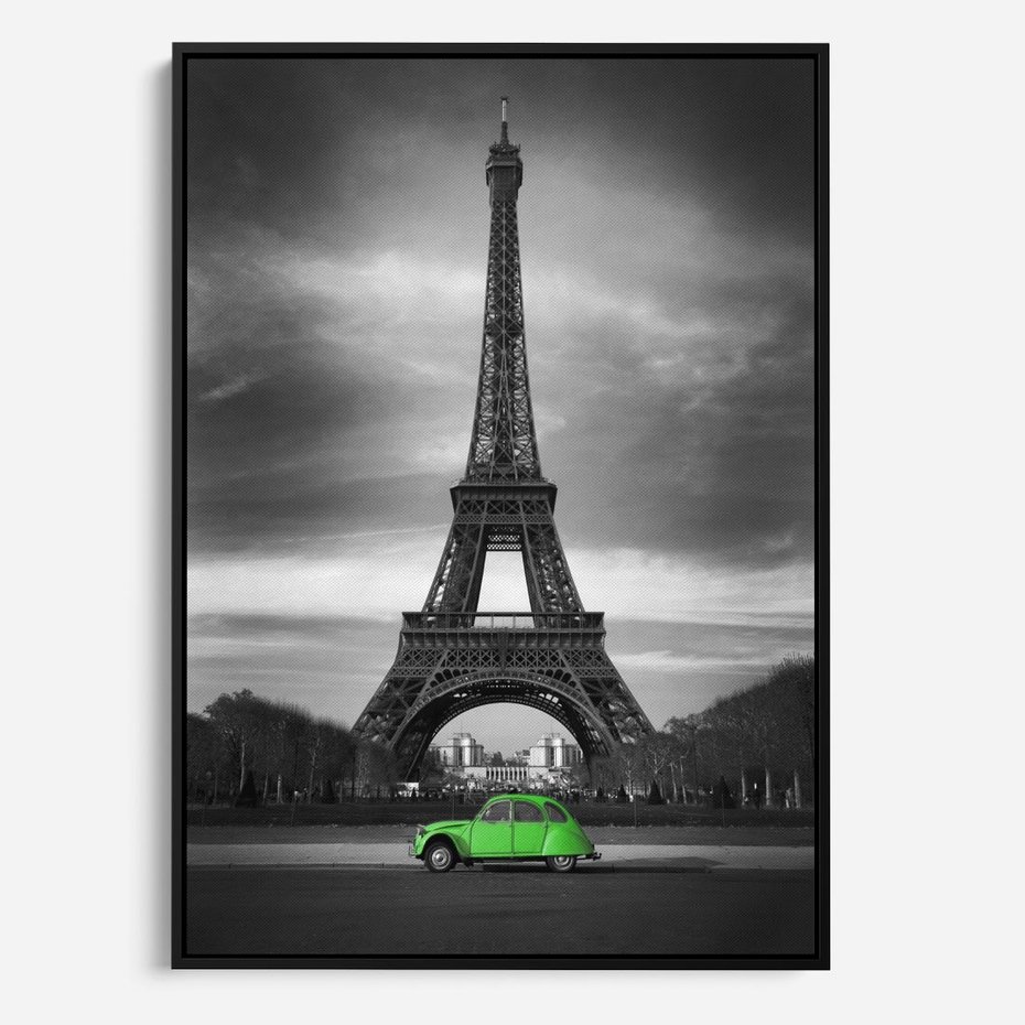 Obraz w ramie 50x70 - Paryskie Romantyczne Spotkanie - Eiffla, samochód - rama czarna