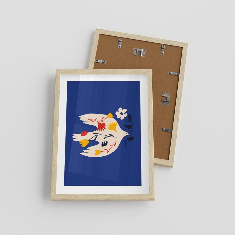 Plakat w ramie 30x40 - Bezczasowy Szept - niebieskie tło, abstrakcyjny biały ptak - rama drewno