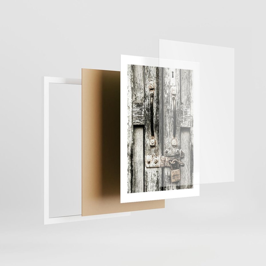 Plakat w ramie 30x40 - Retro Drzwi: Zamknięta Tajemnica - stare drzwi, kłódka - rama biała