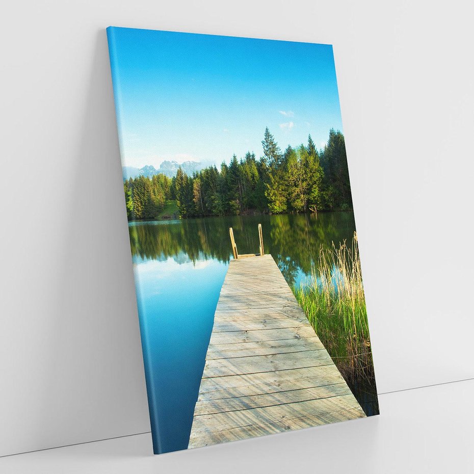 Obraz na płótnie 80x120 - Jezioro w lesie: Ucieczka do natury - jezioro, las