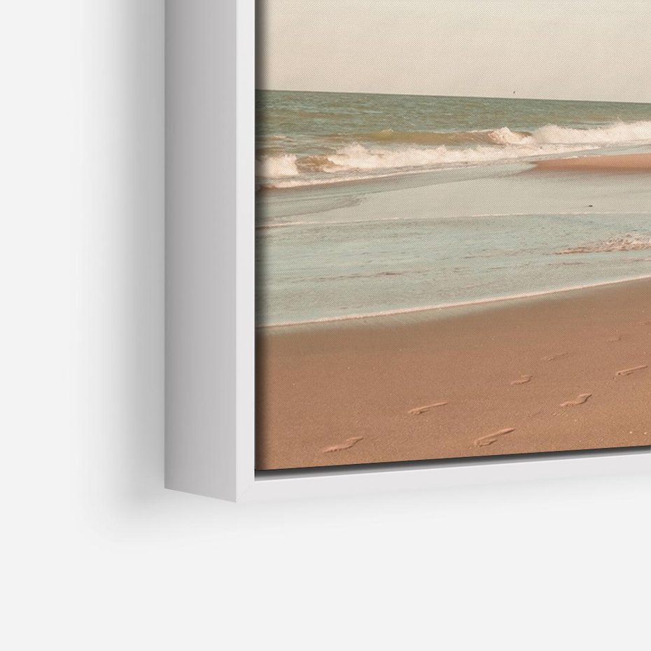 Obraz w ramie 70x50 - Ukojenie na Plaży - fotografia, rajska plaża - rama biała