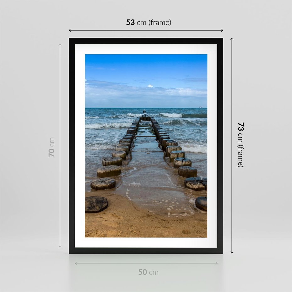 Plakat w ramie 50x70 - Falochron na brzegu morza - falochron, morze - rama czarna