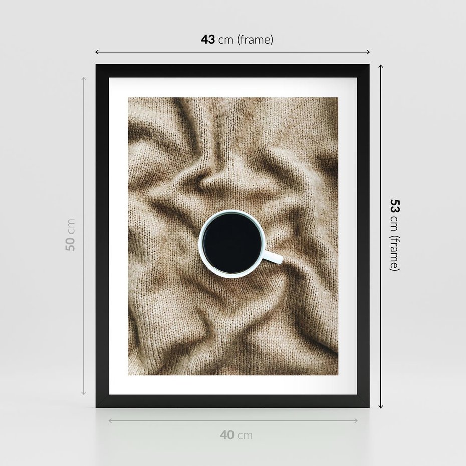 Plakat w ramie 40x50 - Filiżanka Kawy na Brązowym Kocu - kawa, czarna kawa - rama czarna