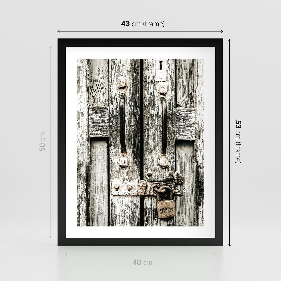 Plakat w ramie 40x50 - Retro Drzwi: Zamknięta Tajemnica - stare drzwi, kłódka - rama czarna