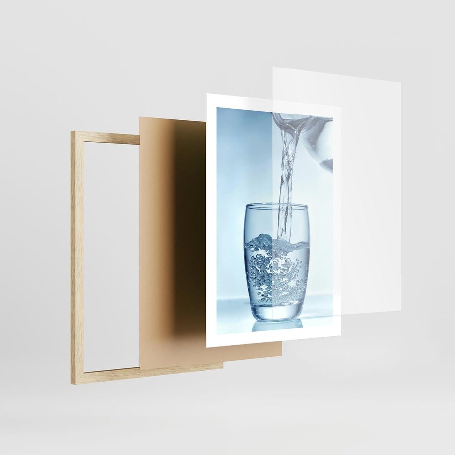 Plakat w ramie 50x70 - Chłodząca szklanka wody - szklanka, wody - rama drewno