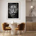 Plakat w ramie 50x70 - Tygrys Czarno-Biały: Siła i Delikatność - tygrys, czarno - rama drewno