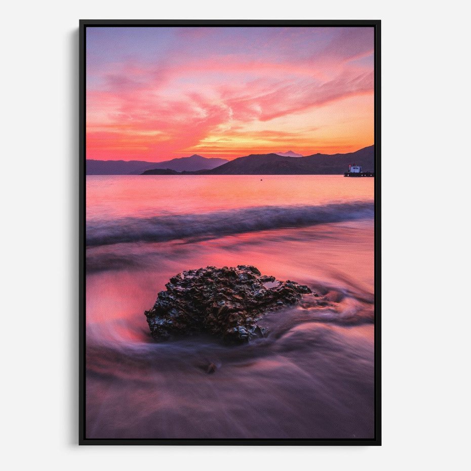 Obraz w ramie 70x100 - Zaklęty Zachód - magiczny zachód słońca, fioletowe - rama czarna