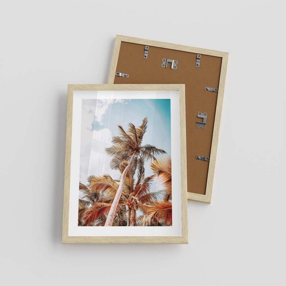 Plakat w ramie 30x40 - Plażowa Idylla z Palmami - palmy, rajska plaża - rama drewno
