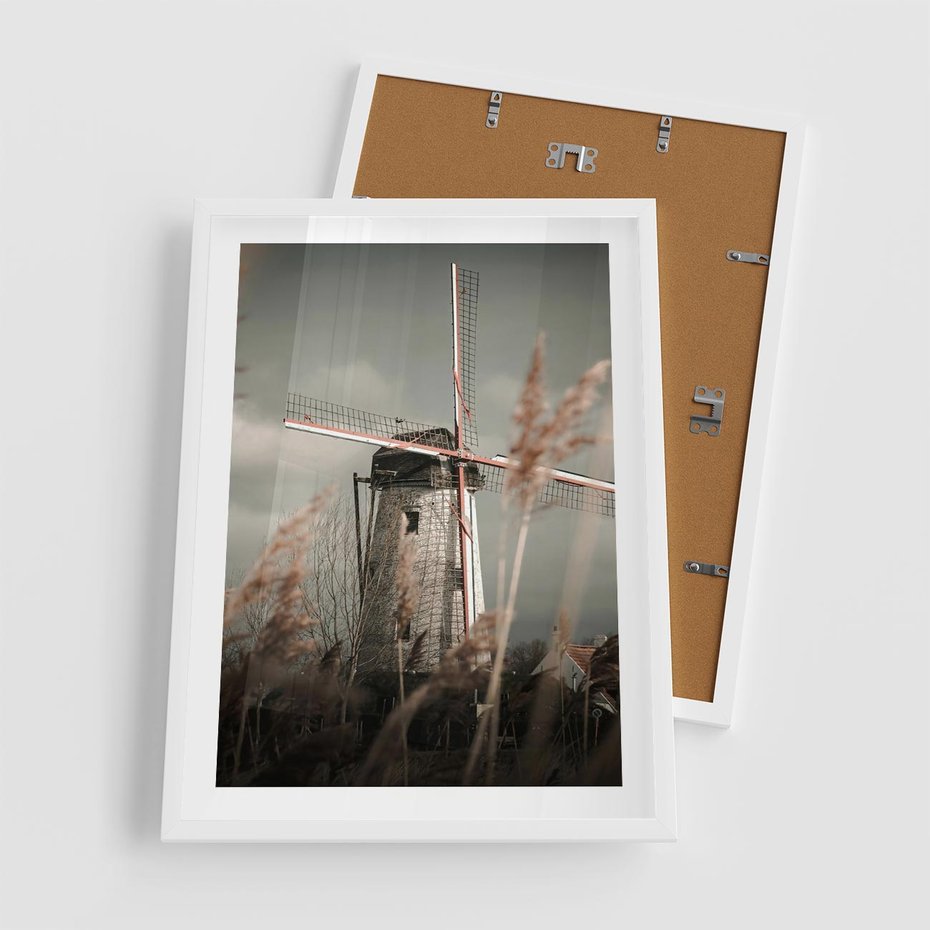 Plakat w ramie 50x70 - Wiejska Idylla: Młyn w Polu - wiatrak, młyn w polu - rama biała