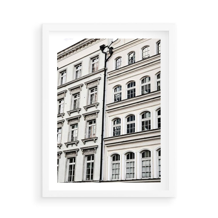 Plakat w ramie 50x70 - Urok Starej Kamienicy - budynki, miasto - rama biała