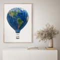 Plakat w ramie 50x70 - Podróżniczy balon nad ziemią - balon, ziemia - rama drewno
