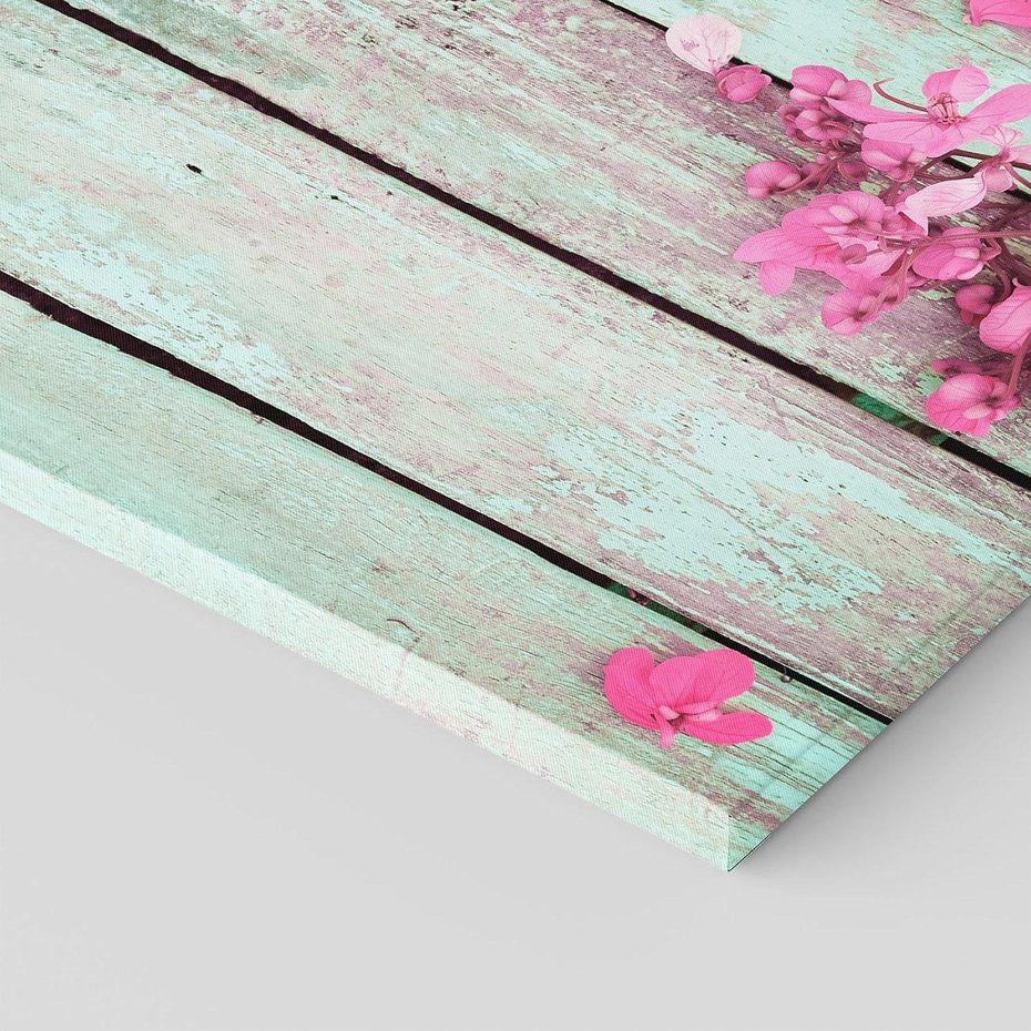 Obraz na płótnie 60x60 - Urok Dawnych Czasów - kwiaty, deski