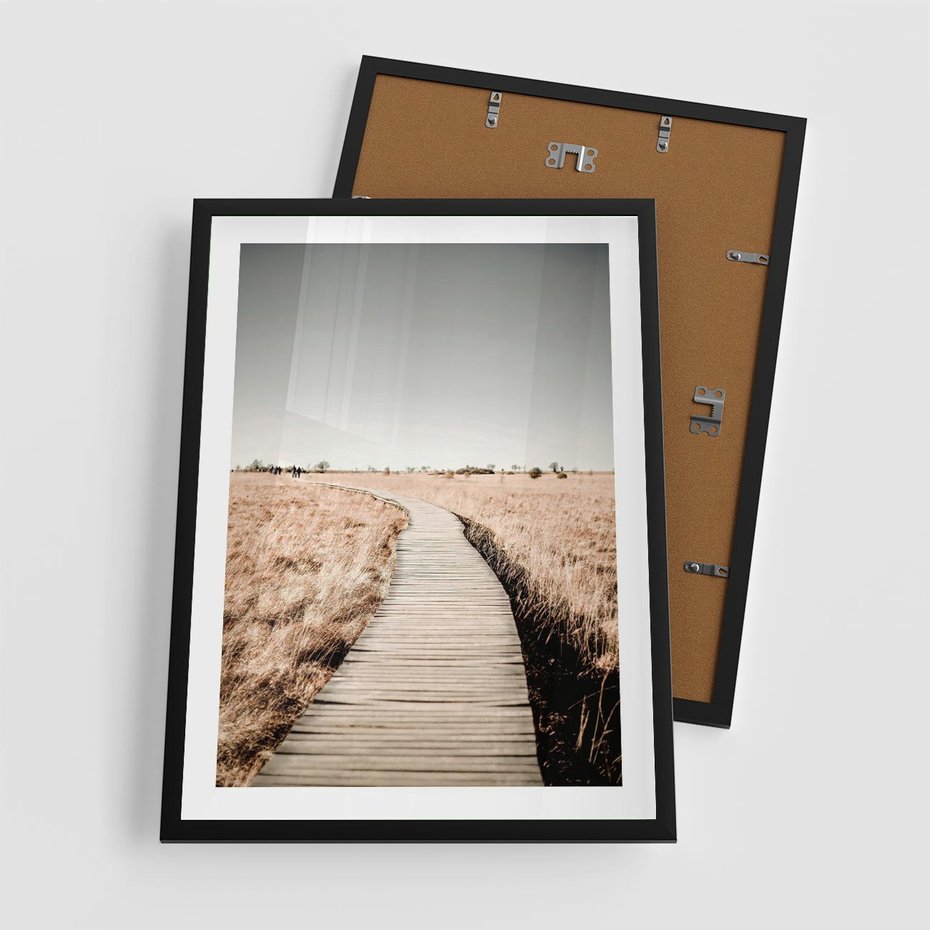 Plakat w ramie 50x70 - Spacer Ścieżką w Suchych Trawach - ścieżka wśród suchych traw - rama czarna