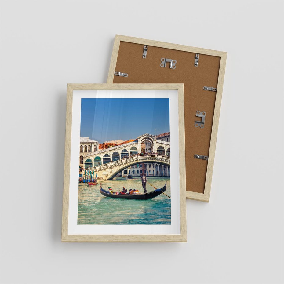 Plakat w ramie 30x40 - Romantyczna przejażdżka gondolą w Wenecji - Wenecja, gondola - rama drewno