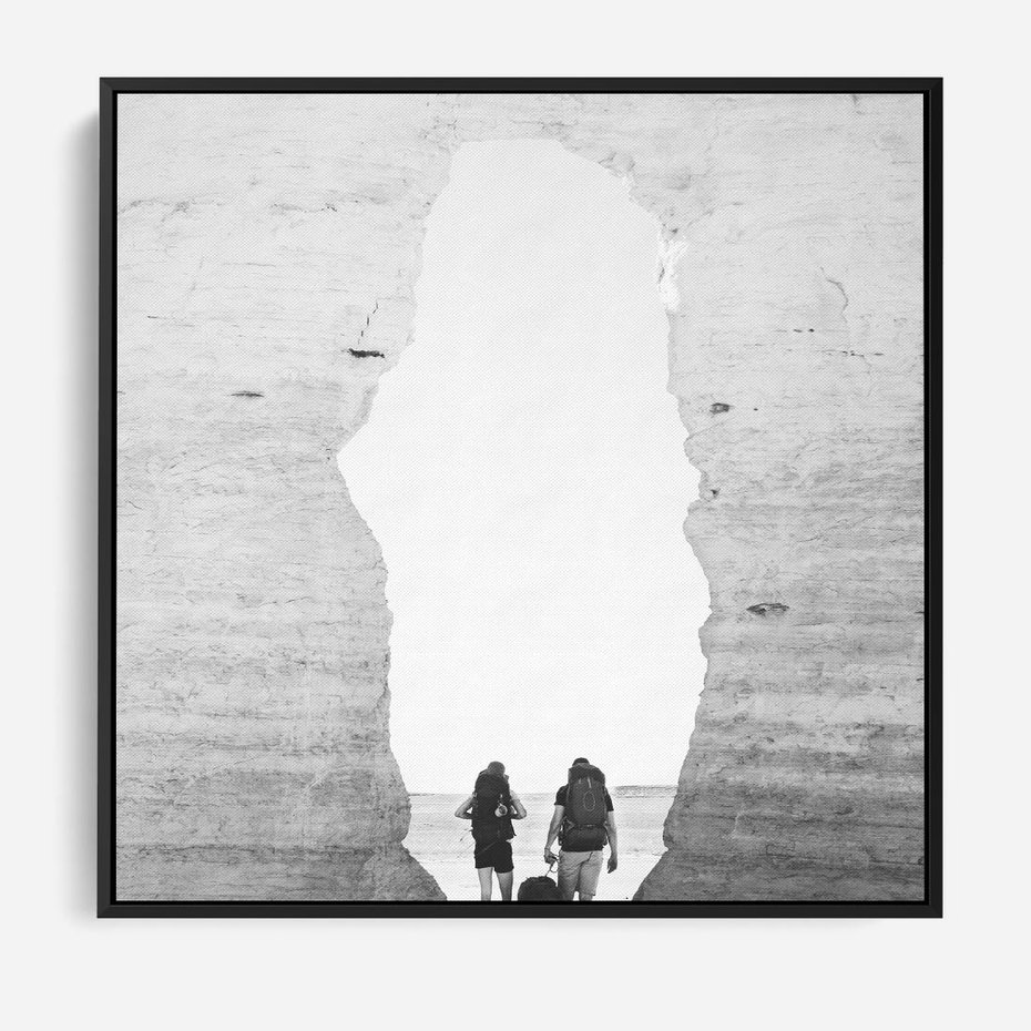 Obraz w ramie 50x50 - Podróżna Eksploracja - Echa Przygody - rama czarna