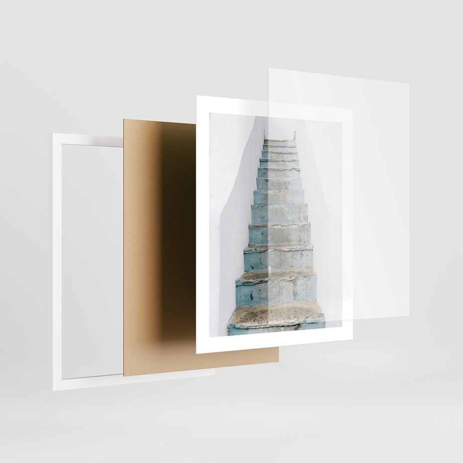 Plakat w ramie 40x50 - Niebieskie Schody Santorini - stare kamienne schody, niebieskie schody - rama biała