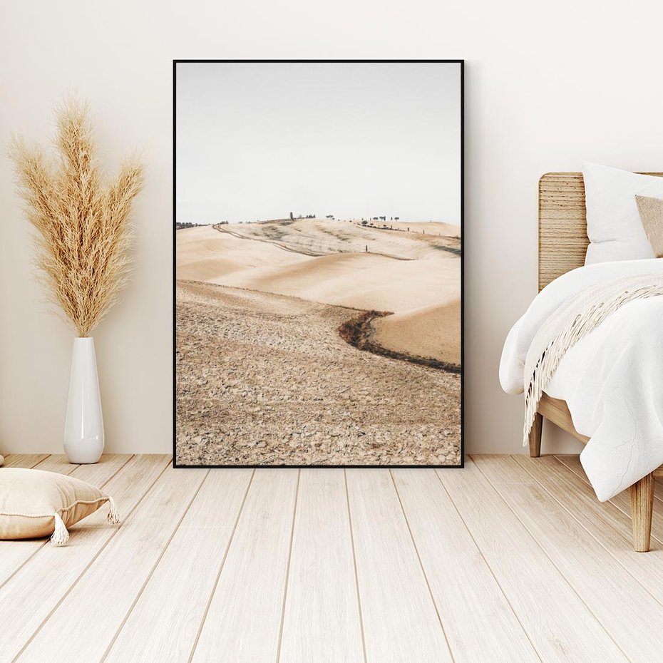 Obraz w ramie 50x70 - Refleksyjny taniec myśli - pustynny krajobraz, odcienie sepii - rama czarna