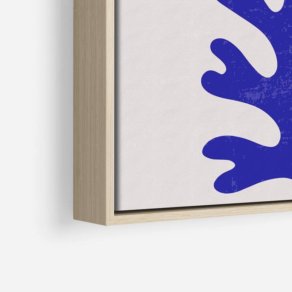 Obraz w ramie 50x50 - Przenikająca Struktura - boho plakat, niebieski liść w intensywnym kolorze - rama drewno