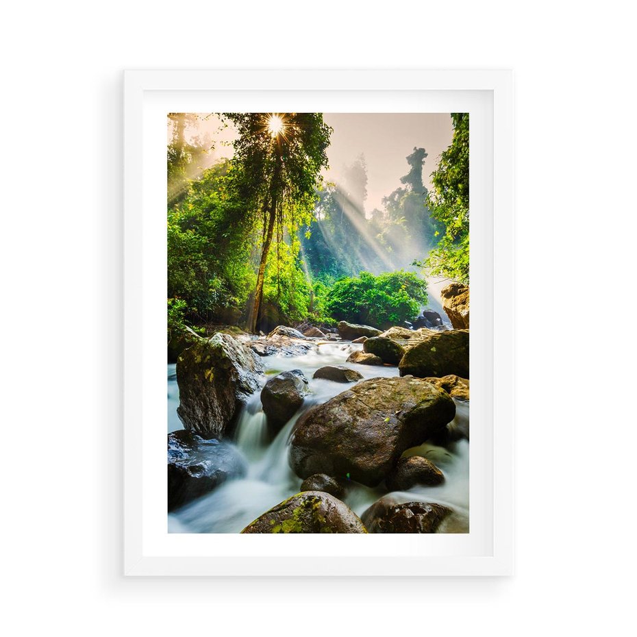 Plakat w ramie 50x70 - Idylliczny strumyk w urokliwym lesie - strumyk, las - rama biała