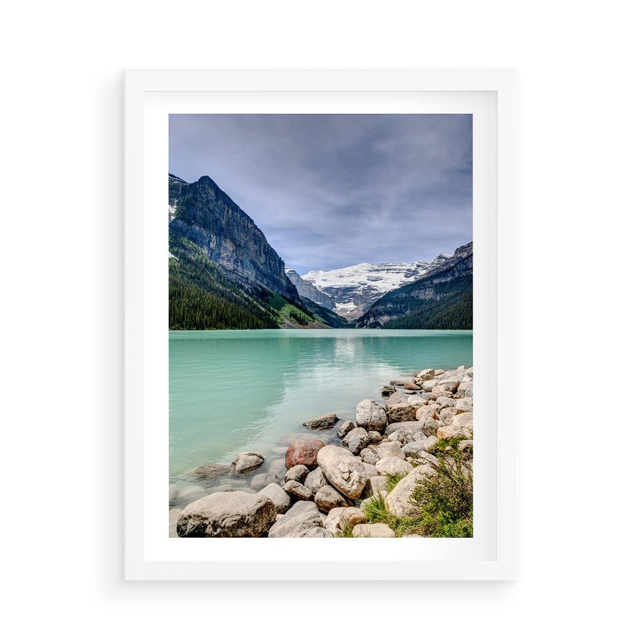 Plakat w ramie 50x70 - Górskie jezioro - spokój i piękno - jezioro, górskie - rama biała