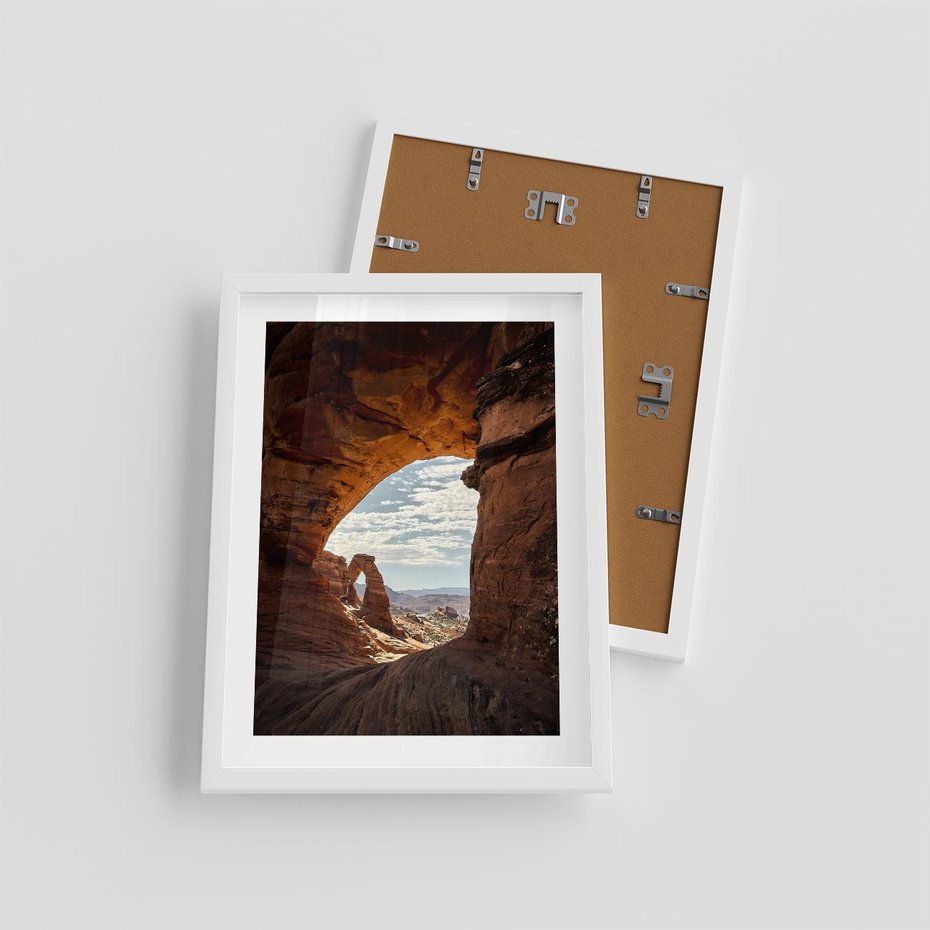 Plakat w ramie 30x40 - Magia pustynnego kanionu - pustynia, kanion - rama biała